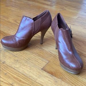 Brown Leather Heeled Boots.